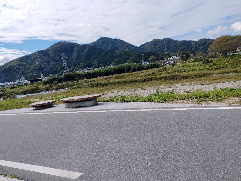 ベンチ